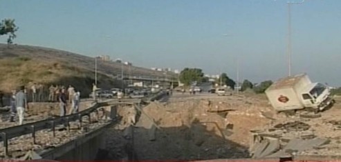 Pont détruit par l'aviation israélienne